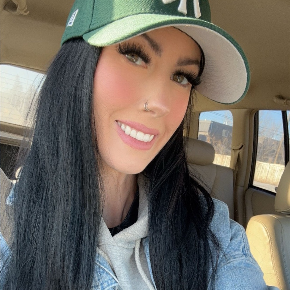 Meet your Posher, Danielle